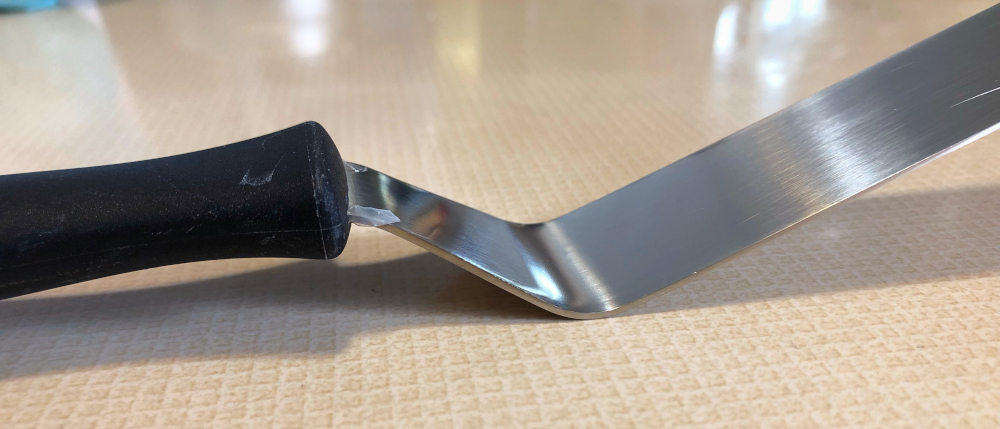 offset spatula closeup